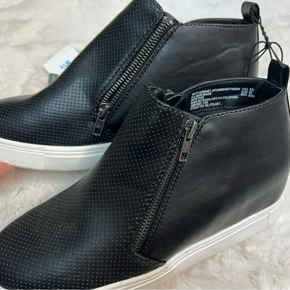 Time and Tru Black Slip-On Sneakers - Picture 7 of 10